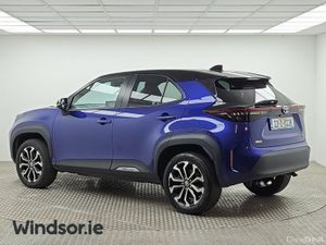 Toyota Yaris Cross 1.5 Hybrid CVT Luna Sport**Iris - Image 3