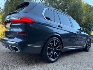 BMW X7 30D *Only 66000km F.BMW.S.H. 6 Seat Configu - Image 3