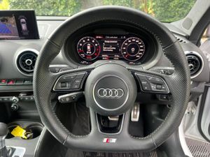 Audi A3 S-LINE 1.4 TFSI AUTO // FULL SERVICE HISTO - Image 4