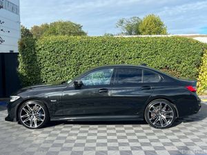 BMW 3-Series 330e M-SPORT COMPETITION 2.0 HYBRID / - Image 3