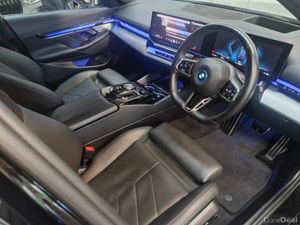 232 I5 40 M SPORT PRO (HIGH SPECIFICATION ) - Image 4