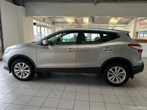 Nissan Qashqai 1.2 PET SV 4DR 5DR - Image 4