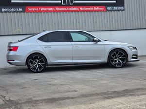 * 222 Skoda Superb 2.0 TDI 150bhp with sports pack - Image 4