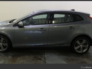Volvo V40 2017 2.0 TDI Full leather ! - Image 4