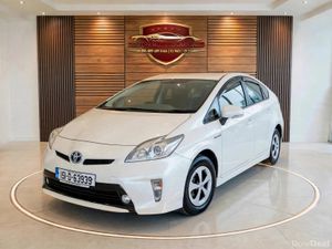 2015 Toyota Prius Hybrid Automatic - Image 3