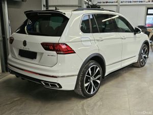 23 VOLKSWAGEN TIGUAN R-LINE PHEV - Image 2