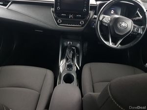 Toyota Corolla 1.8 Hybrid Luna Saloon - Image 4