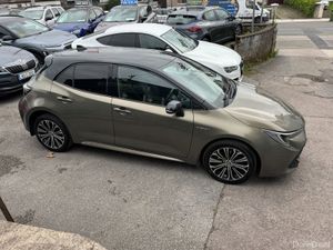 Toyota Corolla Hybrid Luna Automatic - Image 4