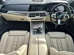 BMW X5 ** HUGE SPEC ** M-SPORT ** PANORMAIC ROOF * - Image 2