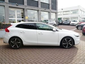 2016 VOLVO V40 POLESTAR PLUS R DESIGN D4 PANROOF - Image 4