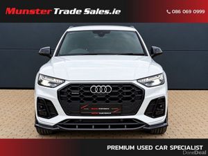 Audi Q5 S Line Black Edition Edition one - Image 3