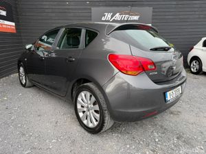 Opel Astra SC 1.7 CDTI 110PS 5DR - Image 4