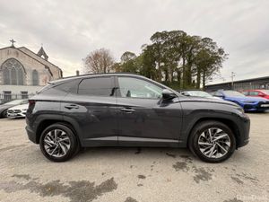 Hyundai Tucson IX35 EXECUTIVE 2WD 5DR - Image 2