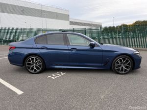 BMW 5-Series 520D 4WD M Sport Auto | 1 Owner | Ful - Image 3