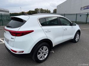 Kia Sportage 1.7 CRDI, EXS MODEL, LEATHER, K3, SUN - Image 4