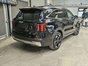 251 KIA SORENTO "PE" PHEV 7 SEATER 4WD 261 BHP - Image 4