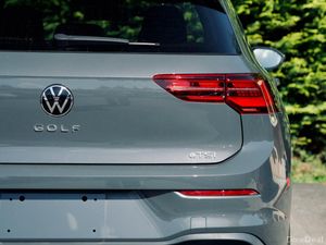Volkswagen Golf 2023 - Image 4