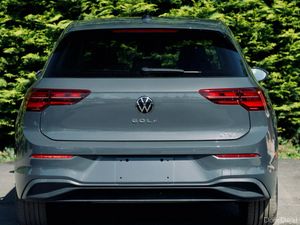 Volkswagen Golf 2023 - Image 3