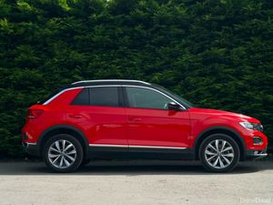 Volkswagen T-Roc 2.0 TDI Design 2021 - Image 4