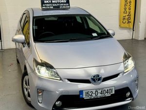2015 Toyota Prius 1.8 Hybrid Automatic🚗 - Image 4
