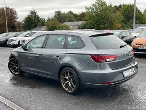 SEAT Leon FR  2017 2.0 Diesel Manual - Image 4