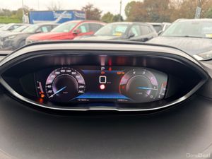 Peugeot 5008 FL ALLURE 1.5 BLUE HDI 13 130 AUTO - Image 3