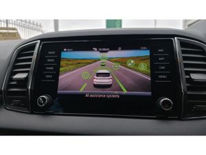 Skoda Karoq AS NEW WITH SKODA FACTORY WARRANTY - Image 4