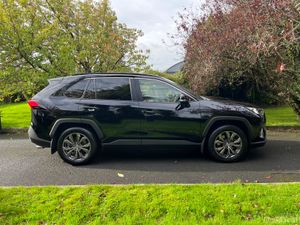 Toyota RAV4 2024 HYBRID SOL - Image 2
