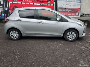 Toyota Vitz 2018 Auto Low Miles - Image 2