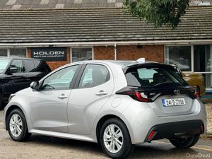 2024 Toyota Yaris ONE OWNER//IRISH CAR - Image 4
