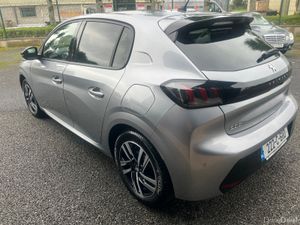 Peugeot 208 2022 - Image 4