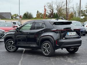 221 TOYOTA YARIS CROSS 1.5 PETROL HYBRID AUTO - Image 3