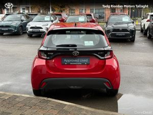 Toyota Yaris Yaris HEV Luna - Image 4