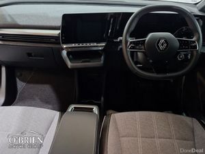 Renault Megane E-Tech EV60 220hp Techno - Image 2