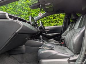 Toyota Corolla Sport 1.8 Hybrid Leather, 2021 - Image 4