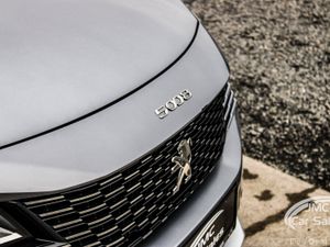 2024 PEUGEOT 5008 ALLURE - Image 3