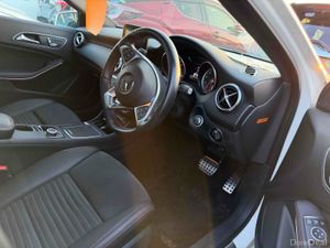 MERCEDES BENZ A180 AMG LINE SUNROOF AUTO 2017 - Image 4
