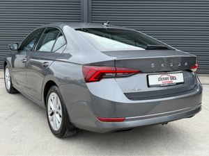 Skoda Octavia AMBITION 2.0 TDI 115HP 5DR - Image 4