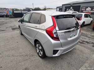 2014 Honda Fit 1.5L Hybrid Automatic Low Mileag - Image 3