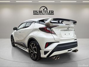 2017 Toyota CHR 1.8L AUTO PETROL HYBRID LUNA SPORT - Image 3
