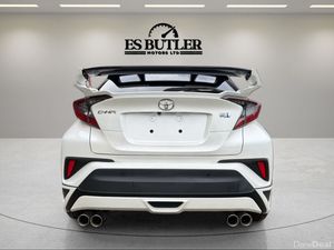 2017 Toyota CHR 1.8L AUTO PETROL HYBRID LUNA SPORT - Image 4