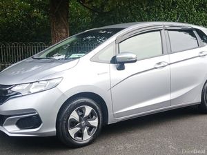 Honda Fit 2017 **NCT 2028** 1.5 HYBRID AUTO 5dr - Image 2