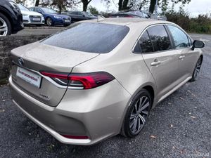 Toyota Corolla HYBRID LUNA SPORT AUTO (CAMERA) - Image 2