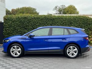 Skoda Enyaq IV 60 58KWH // HALF LEATHER INTERIOR / - Image 3