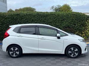 Honda Fit F-PACKAGE 1.5 HYBRID AUTO // NEW NCT // - Image 2