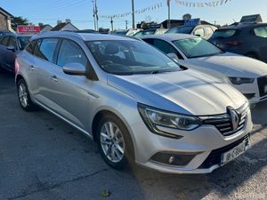 Renault Megane Estate with low mileage - Image 2