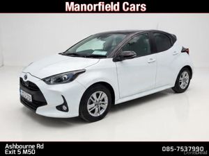 2023 232 Toyota Yaris Luna 1.5 Petrol Hybrid - Image 4