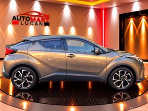 TOYOTA C-HR 2020  32K KM ONLY - Image 4