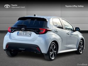 Toyota Yaris YARIS HYBRID 1.5 LUNA SPORT - Image 2