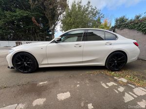 BMW 3-Series 320D MSPORT - XDRIVE - ONLY 38KMS!! - Image 4